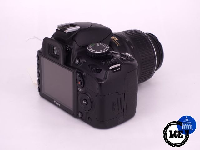 Nikon D3100 + AF-S 18-55mm F3.5-5.6G VR DX
