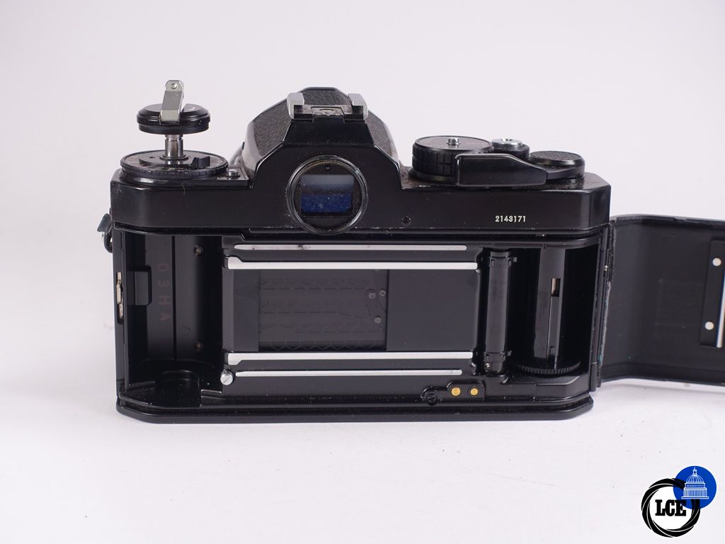 Nikon FE2 + 35-105 F3.5-4.5 lens