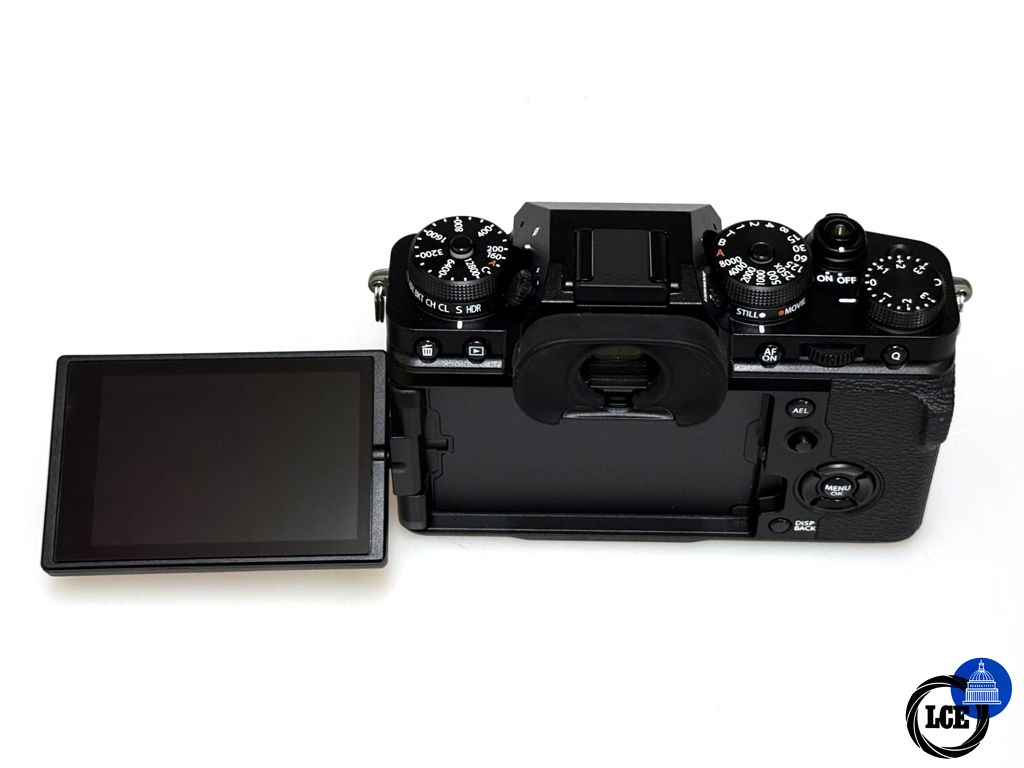 FujiFilm X-T4 Black ( Very low shutter count )