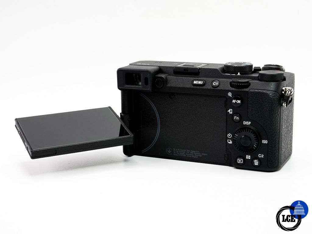 Sony A7CR Body Black * LIKE NEW / SHUTTER COUNT ONLY 194 *