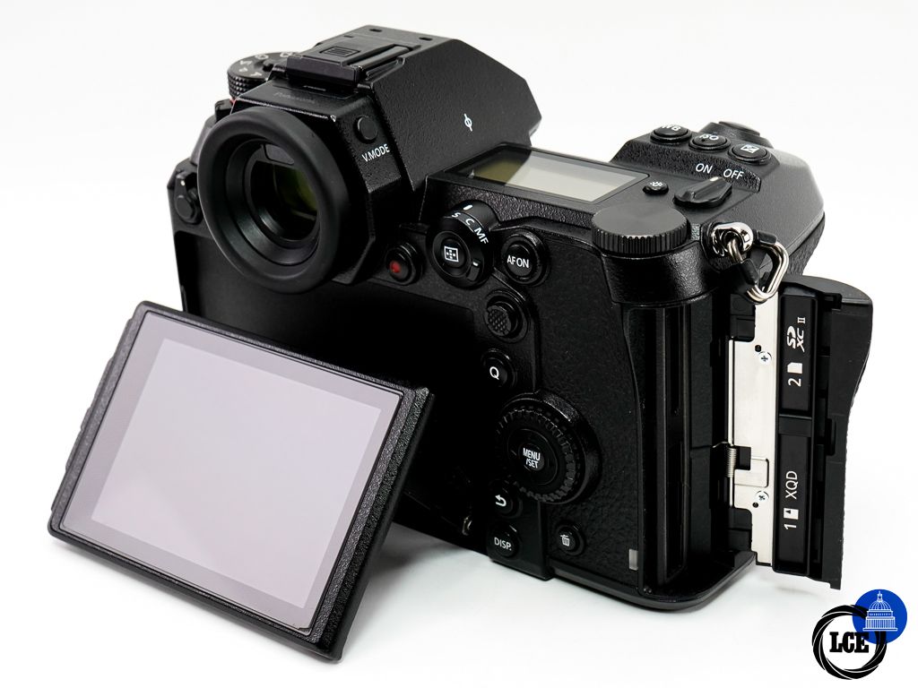 Panasonic S1R Body + 2 Spare Batteries 