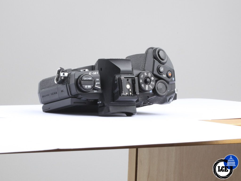 Olympus E-M1 Body [4*] | 10115495