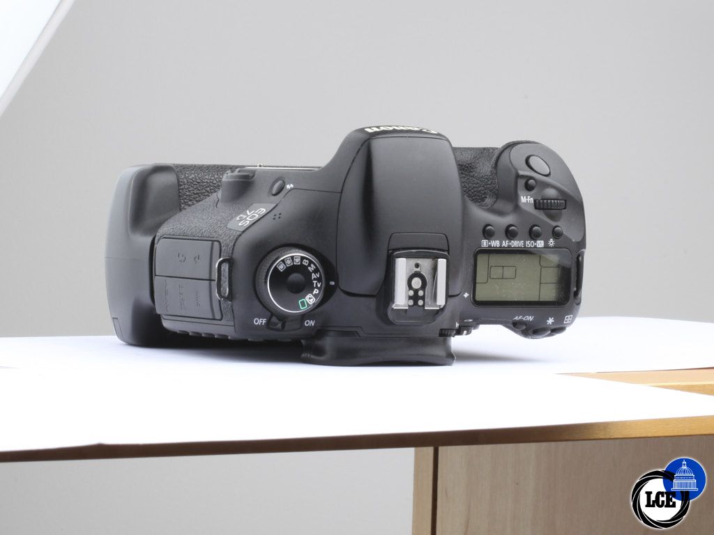 Canon EOS 7D Body + Grip [4*] | 10115496