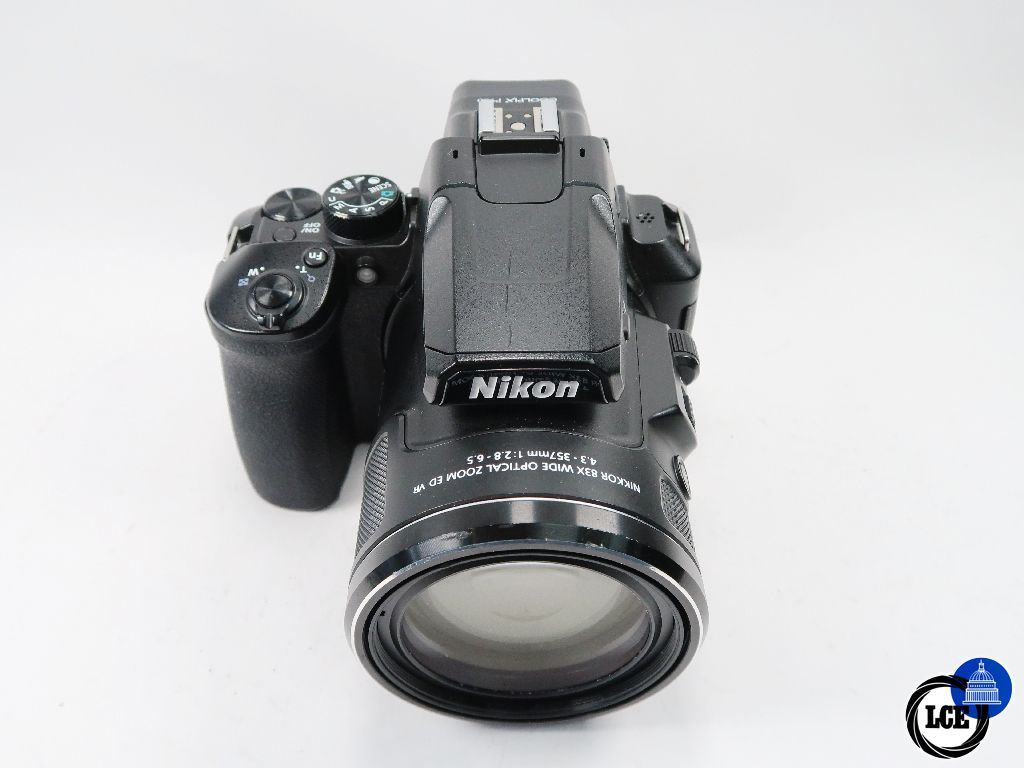 Nikon P950 