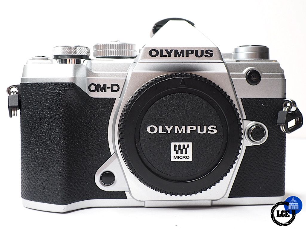 Olympus OM- D E-M5 III