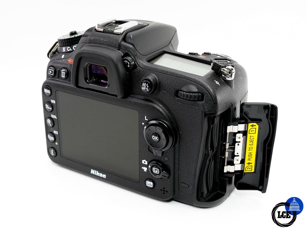 Nikon D7100 body 