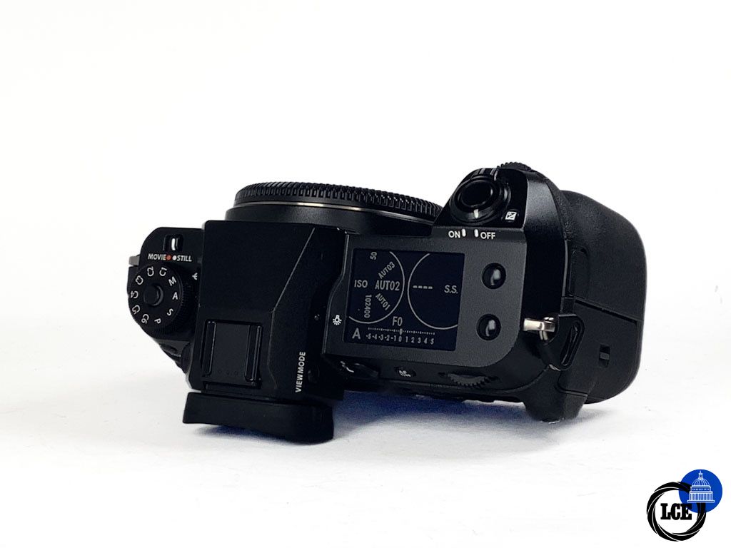 FujiFilm GFX100s Body