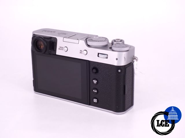 FujiFilm X100 V Silver