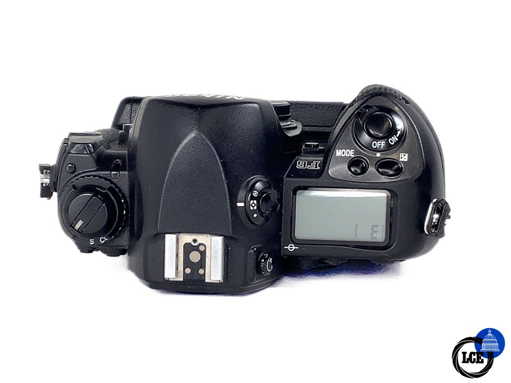 Nikon F6 + MD-40 Battery Grip