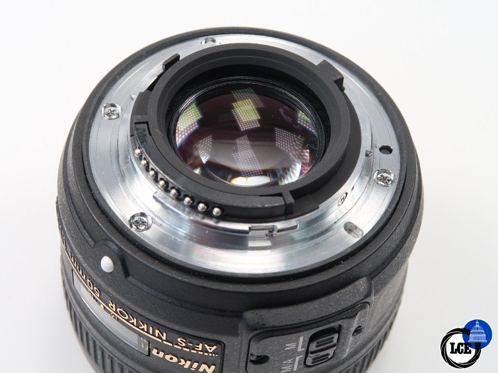 Nikon FX 50mm f1.8G