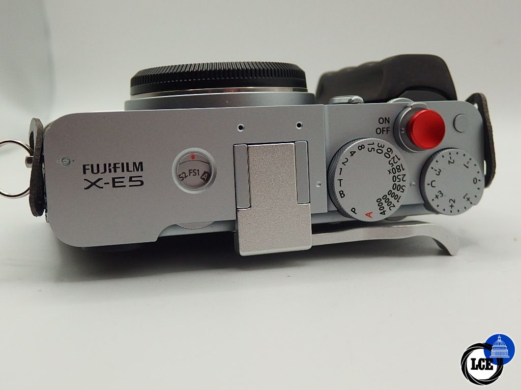 FujiFilm X-E5 Silver body