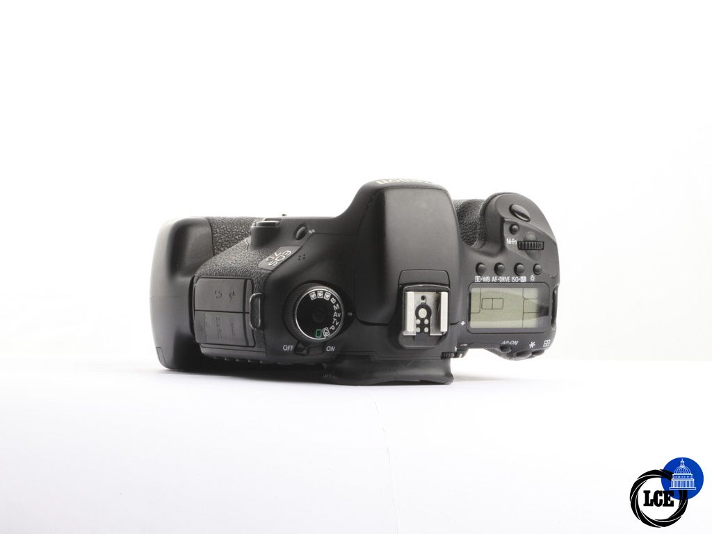 Canon 7D body + grip [21.7K] [4*] | 10115496