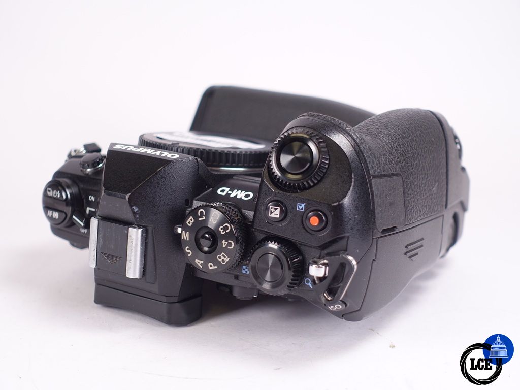 Olympus E-M1 MKIII + HLD-9 SC:15111