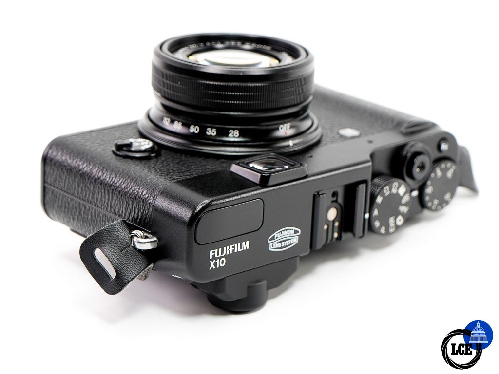 FujiFilm X10