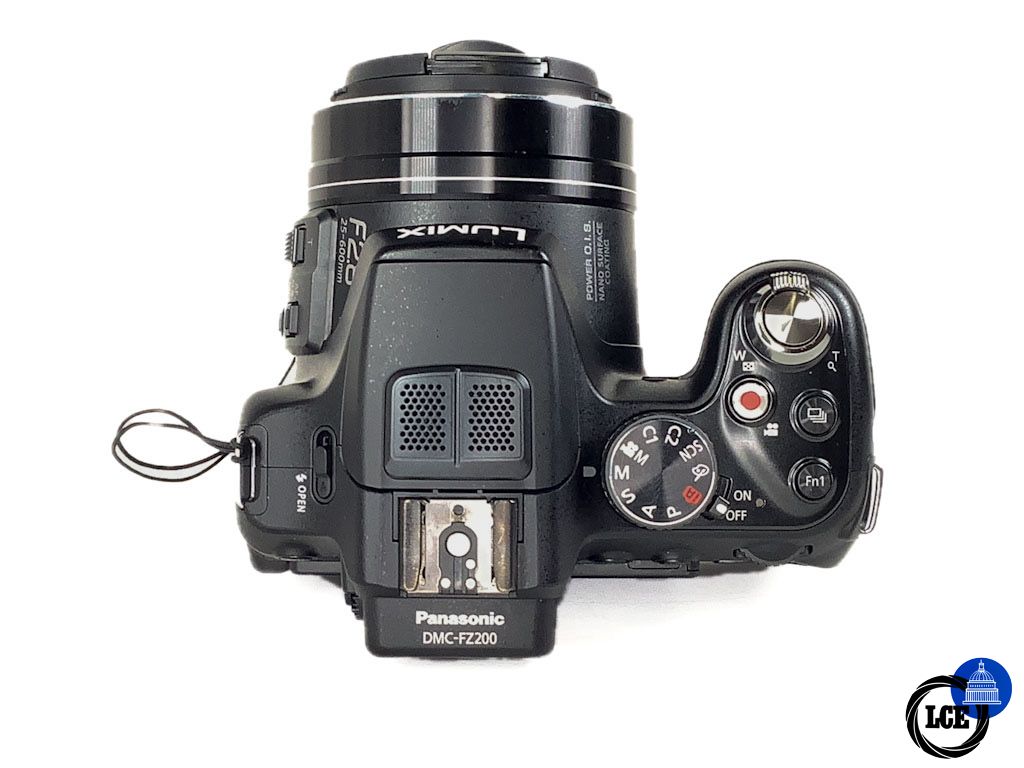 Panasonic LUMIX FZ200