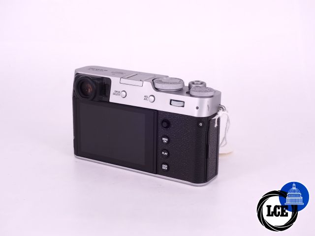 FujiFilm X100 V Silver