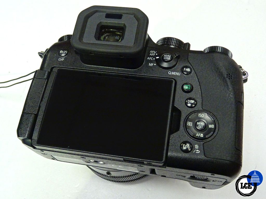Panasonic FZ 2000