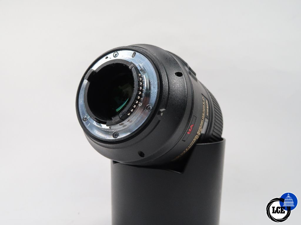 Nikon 105mm F2.8 VR Macro