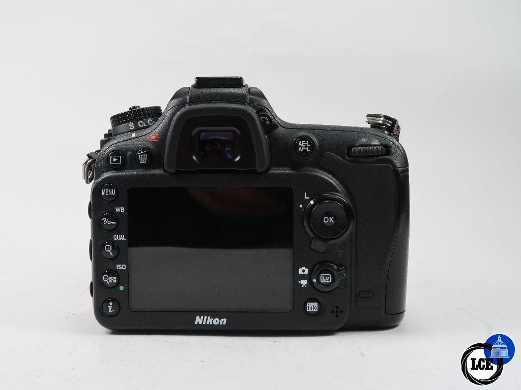 Nikon D7100 