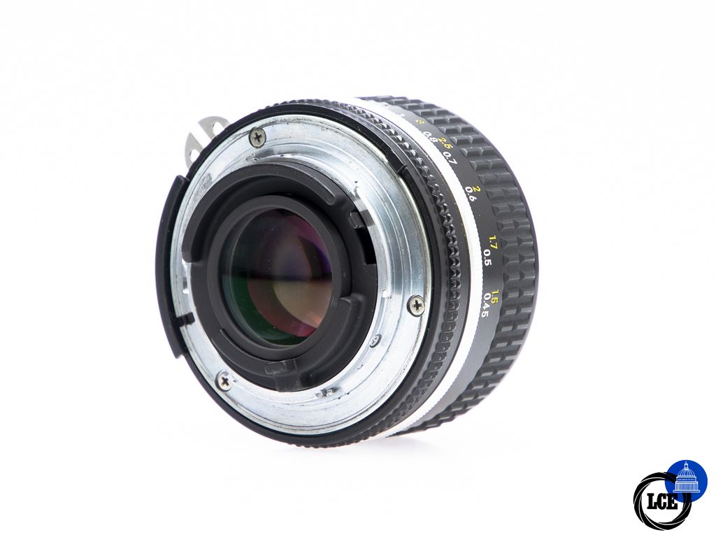 Nikon 50mm f/1.8 AIS