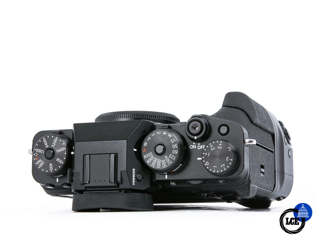FujiFilm X-T4 + VG-XT4 **3.5k Shutter Count**