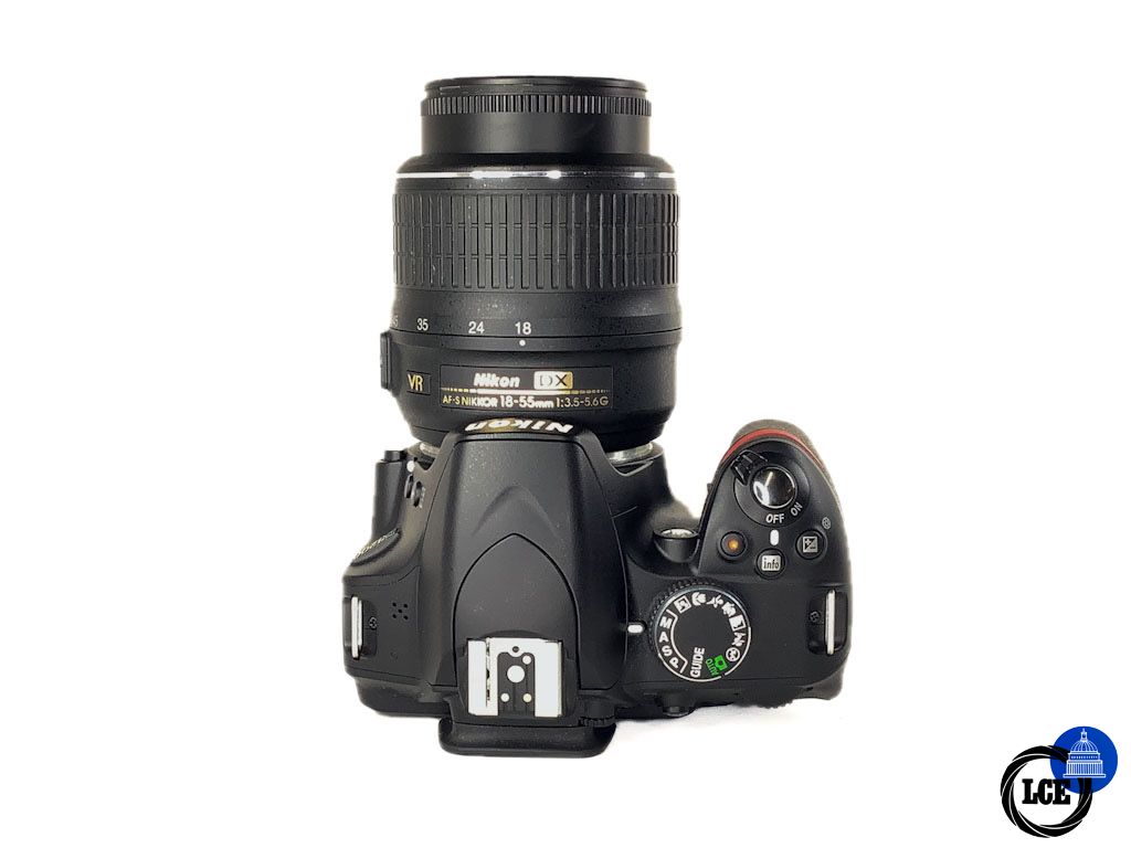 Nikon D3200 + AF-S 18-55mm F3.5-5.6 G DX