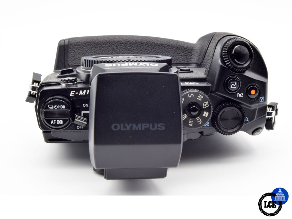 Olympus OM-D E-M1 Body + HLD-7 Battery Grip + Flash Unit
