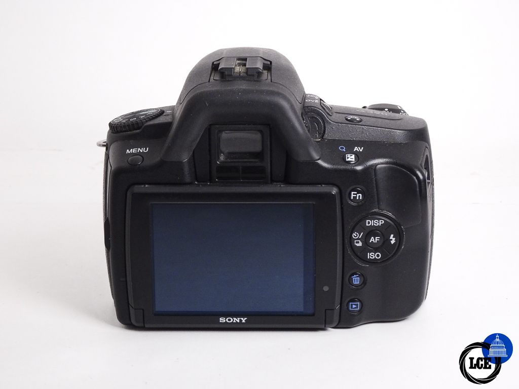 Sony A390 + 18-55mm f3.5-5.6 DT SAM