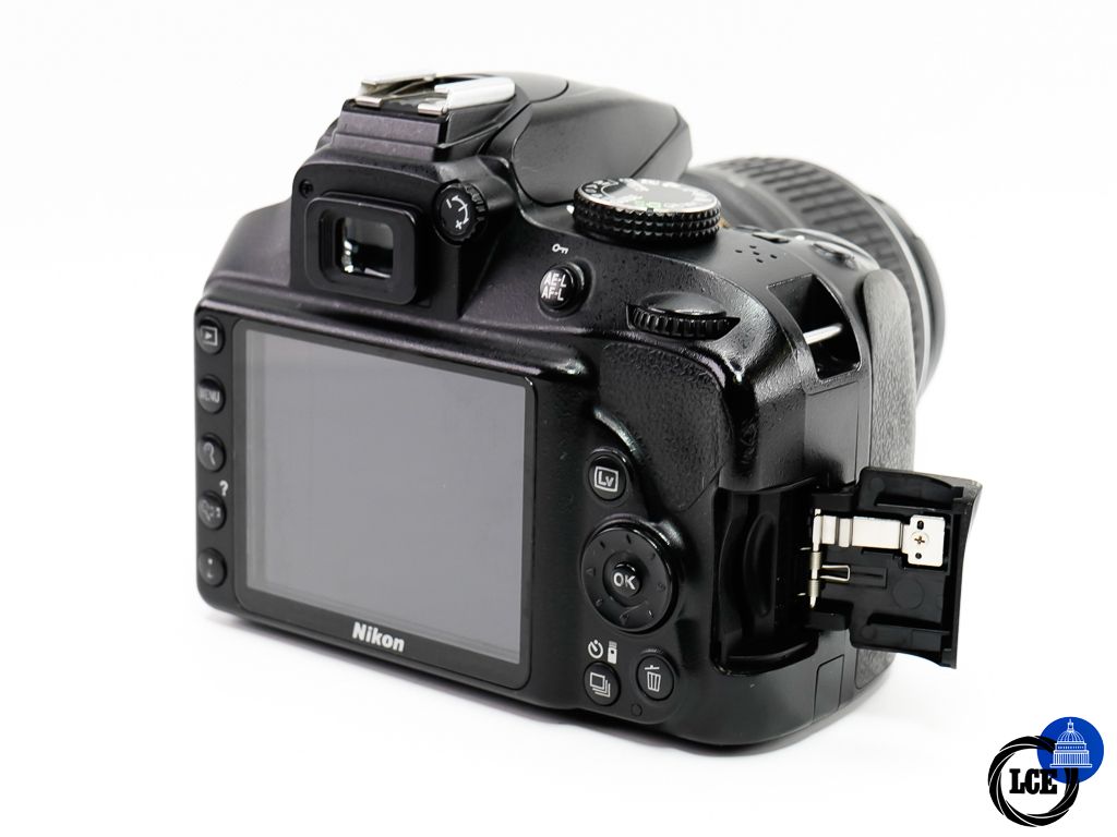 Nikon D3200 + AF-S 18-55mm F3.5-5.6G DX VR 