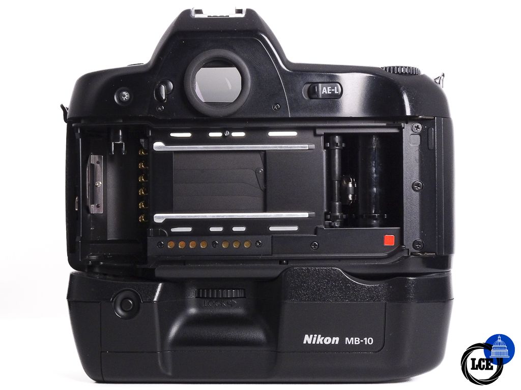 Nikon F90X + MB-10