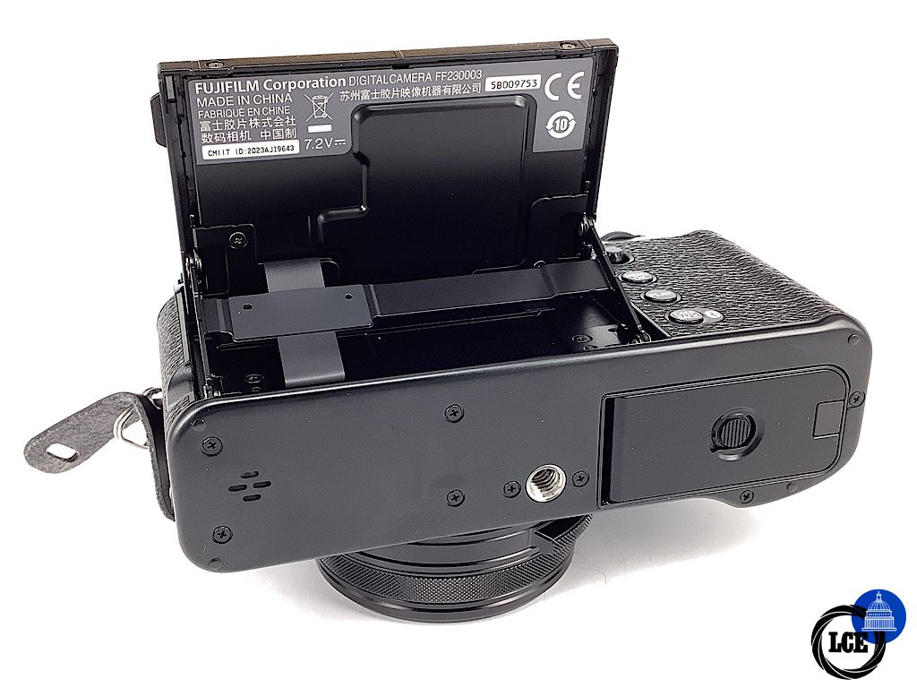 FujiFilm X100 VI BLACK *200 actuations*