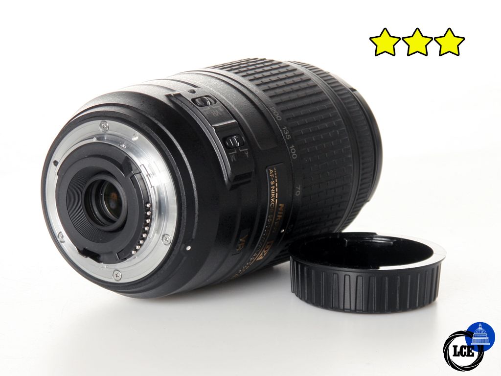 Nikon 55-300mm f4.5-5.6 G ED VR DX AF-S (BOXED with Hood) *Fungus Spot