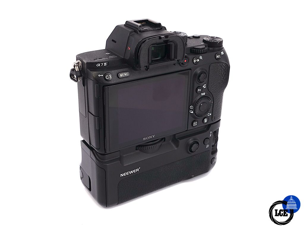 Sony A7 III + Neewer NW-A9 Pro Grip - Boxed | 4*