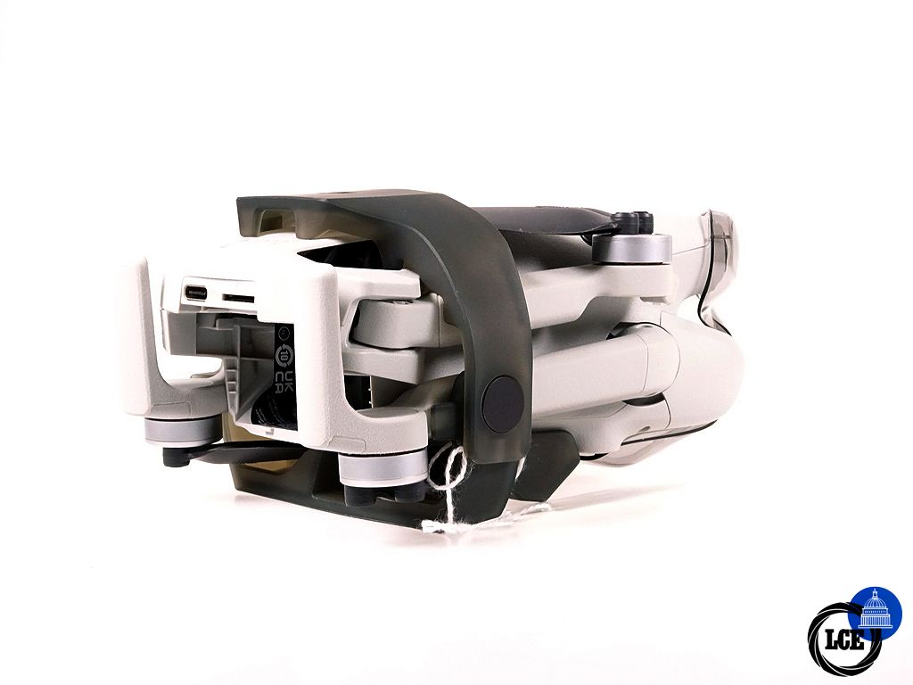 DJI Mini 4 Pro Fly More Combo RC2