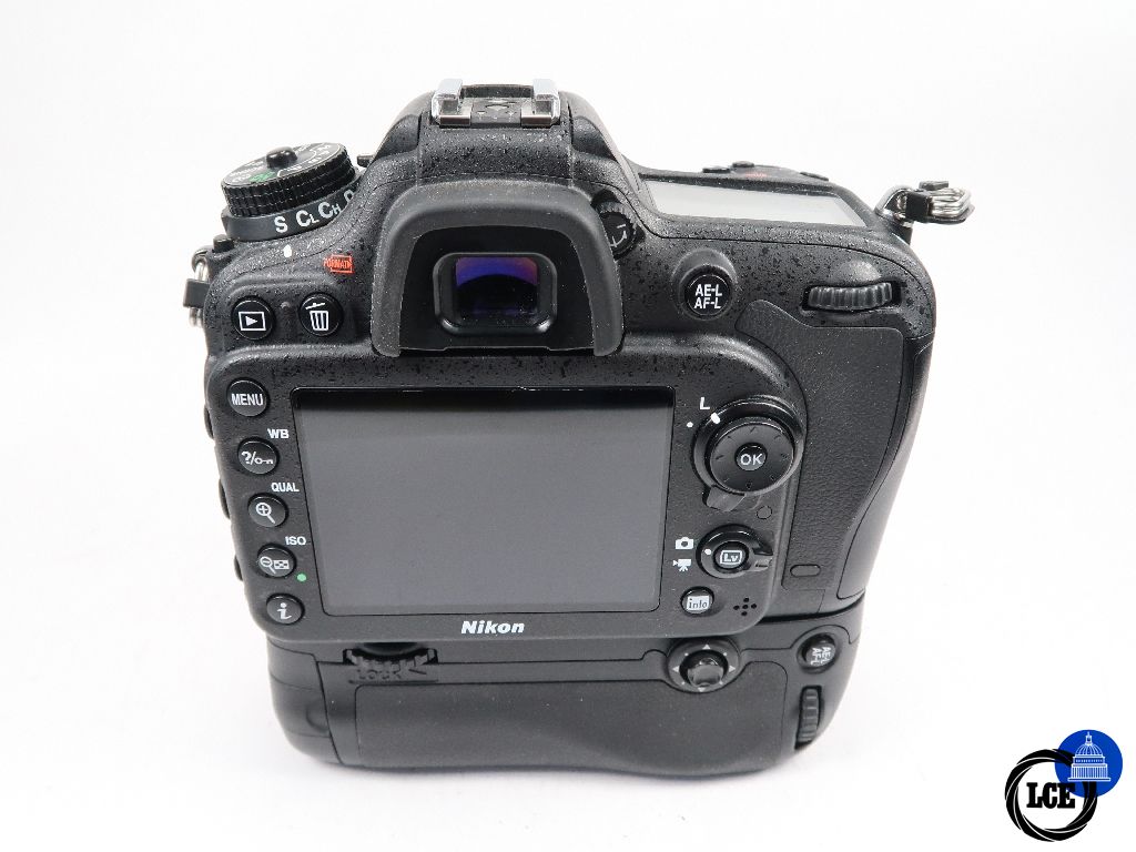 Nikon D7200 + MB-D15