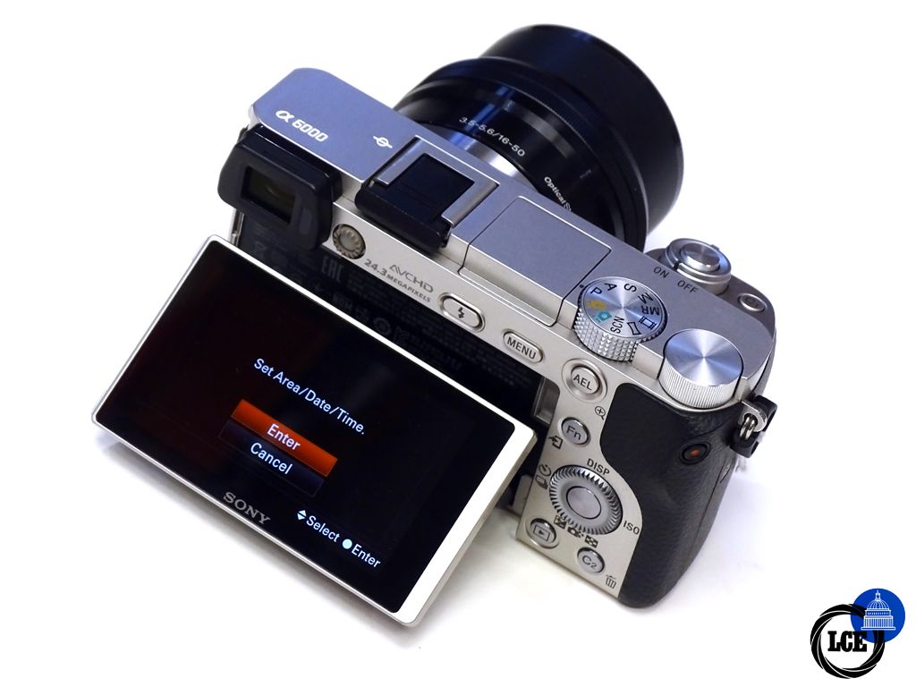 Sony A6000 + 16-50mm PZ OSS lens