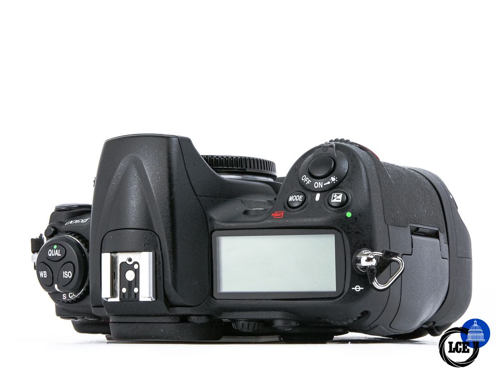 Nikon D300 + MB-D10 **9k Shutter Count**