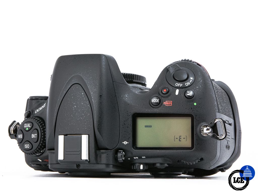 Nikon D800 + MB-D12 **<1k Shutter Count**