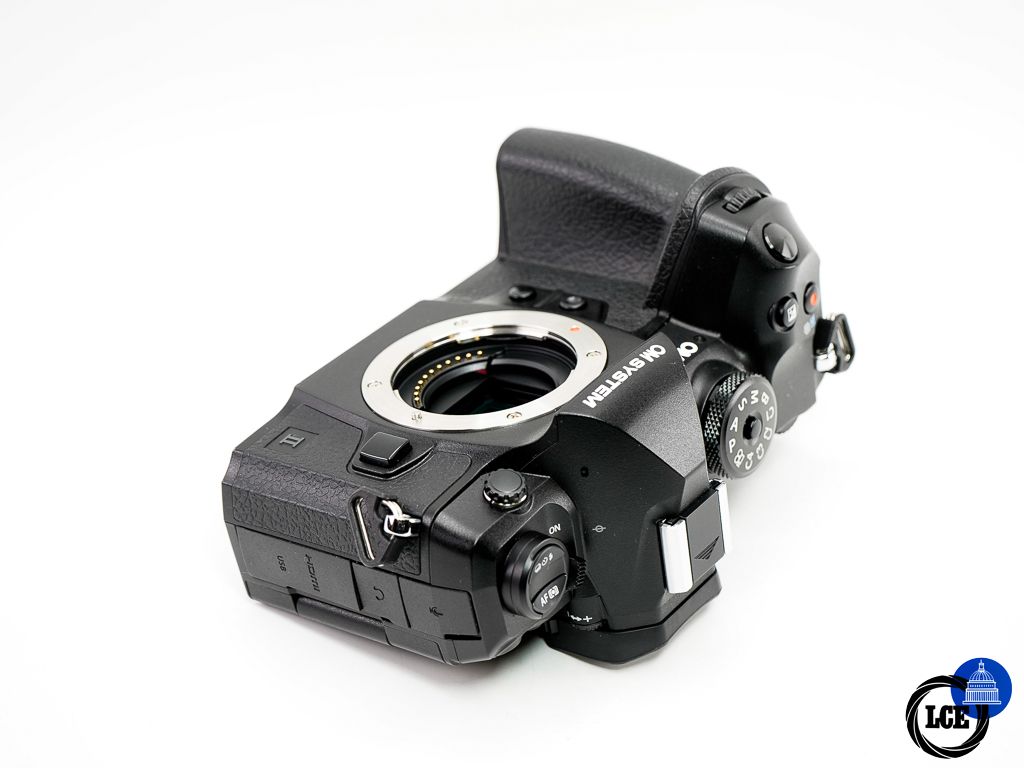 OM SYSTEM OM-1 Mark II Body **Only 120 shots taken**