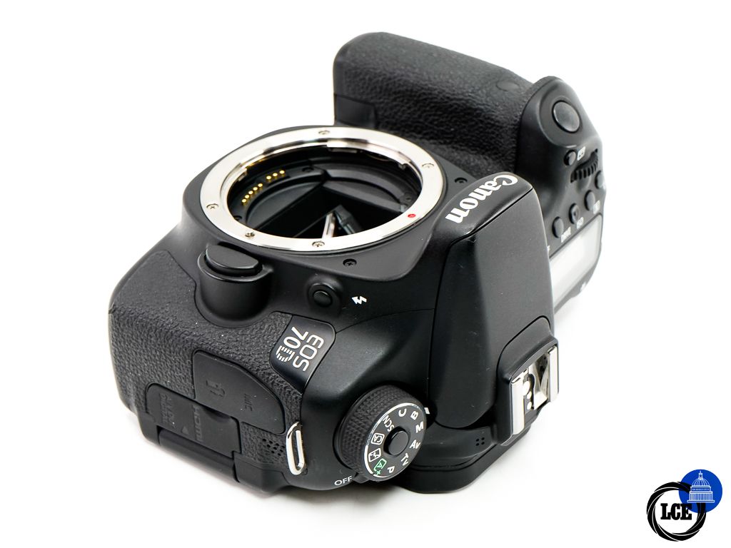 Canon EOS 70D Body   ** Low Shutter Count **