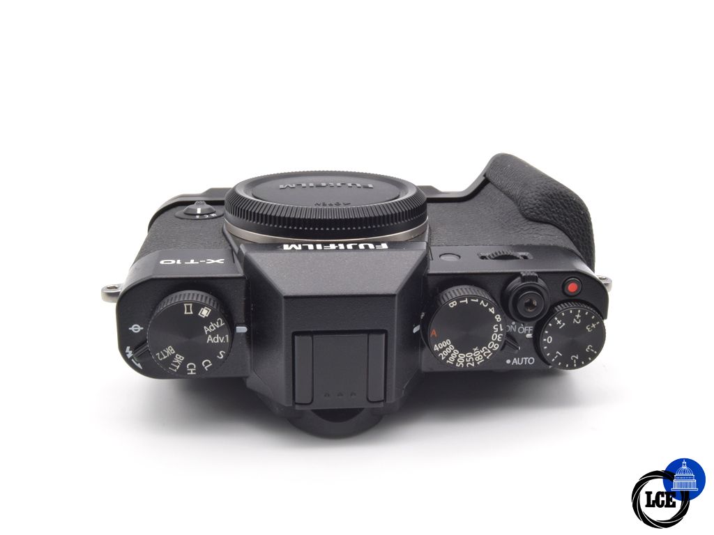 FujiFilm X-T10 Body + MHG-XT10 Grip