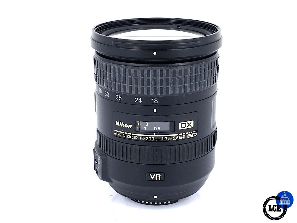 Nikon AF-S 18-200mm F3.5- 5.6 G ED DX VR II | 4*
