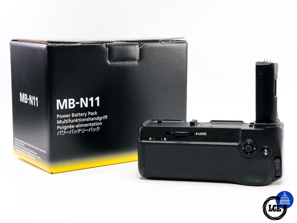 Nikon MB-N11 Power Battery Pack * BOXED *