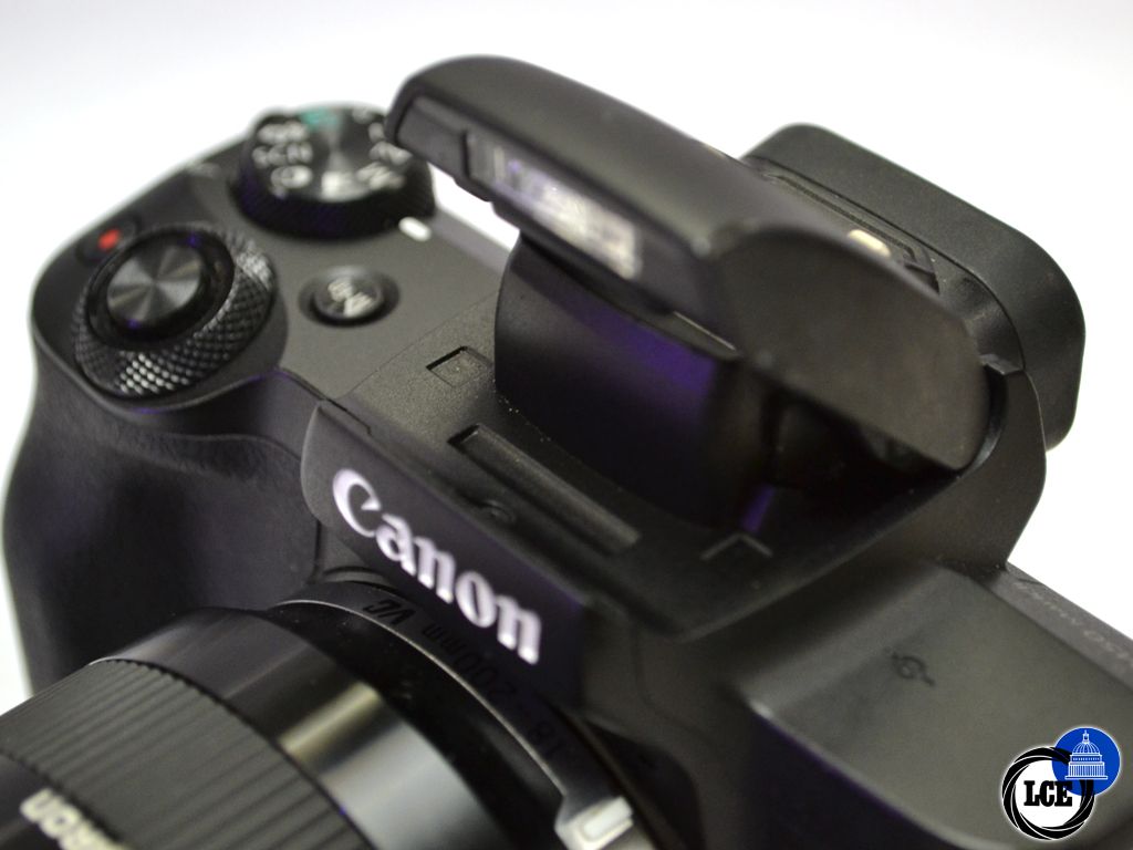 Canon M50 II + Tamron 18-200mm