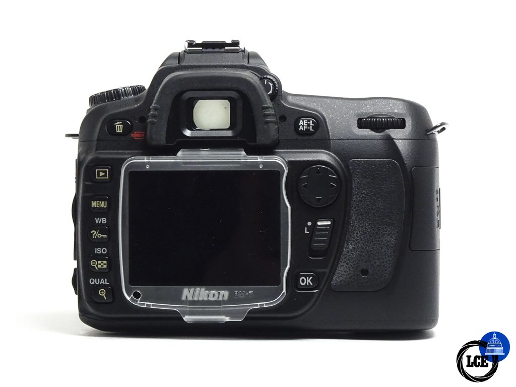 Nikon D80 + 18-70mm f/3.5-4.5G ED DX *fungus*