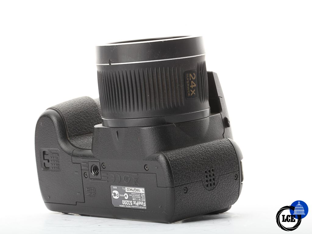FujiFilm Finepix S3200 | 10113278