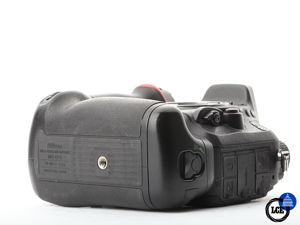Nikon D7100 Body + Grip | 10113387
