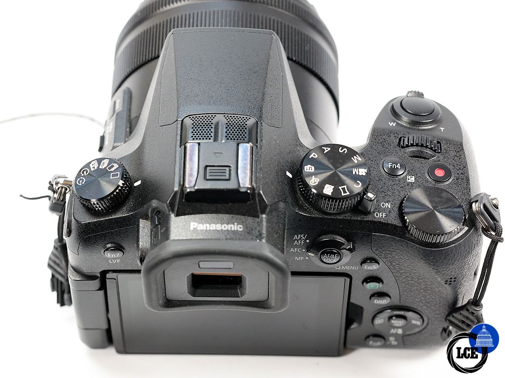 Panasonic FZ2000