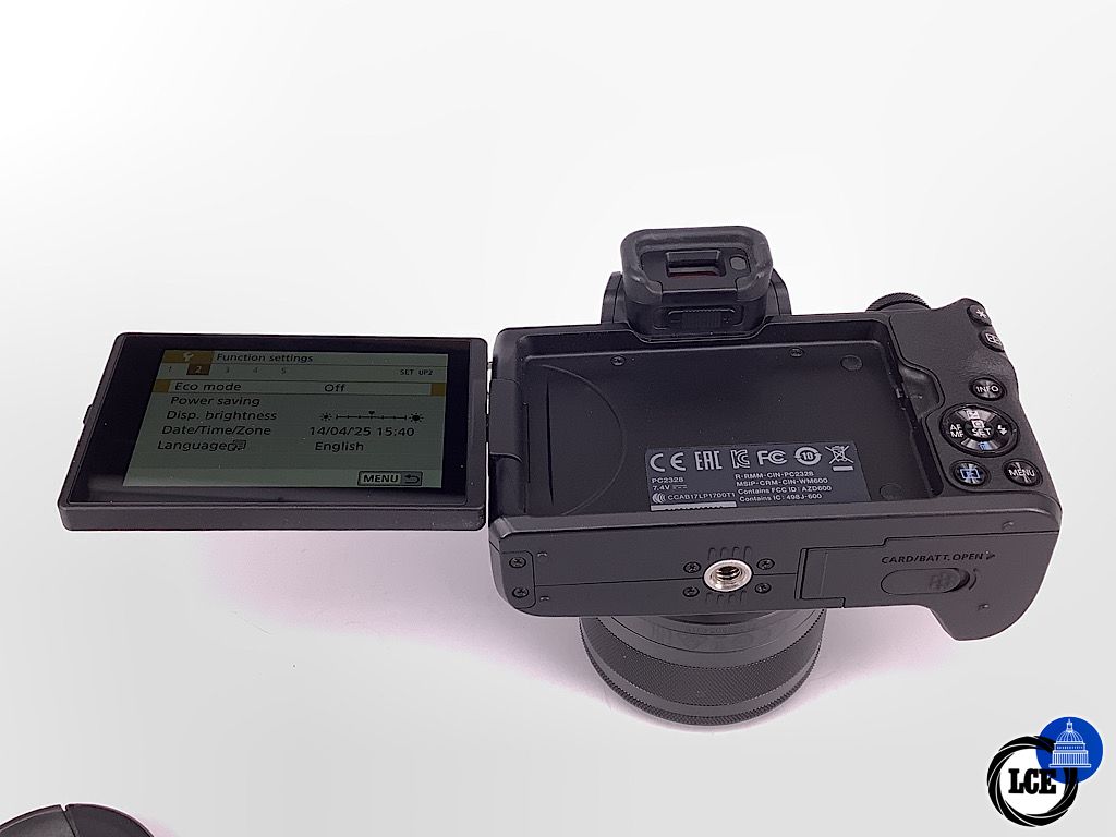 Canon M50 + EF-M 15-45mm F3.5-6.3 IS STM *shutter <1k*