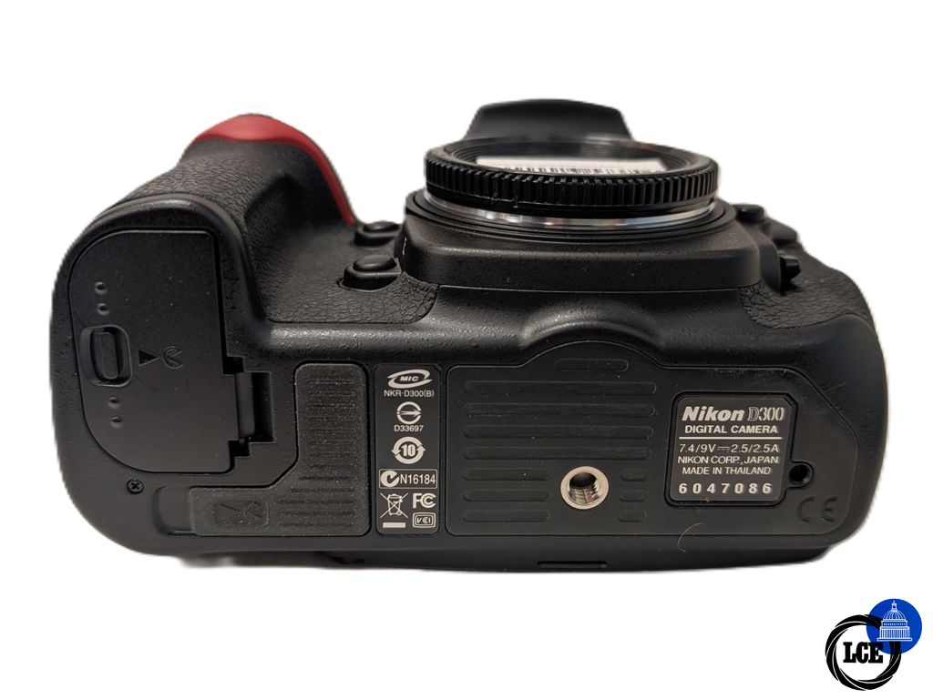 Nikon D300 Body - Low 600 Shutter Count!